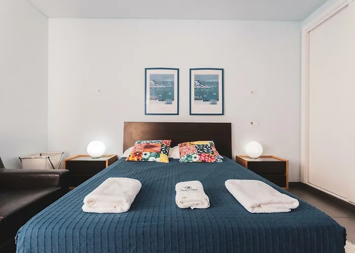 38 - Residences アパート ペニシェ